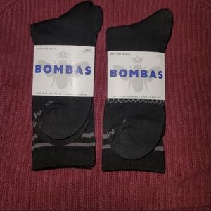 BOMBAS 2 pairs - bee better Socks Size Large...BRAND NEW WITH TAGS.